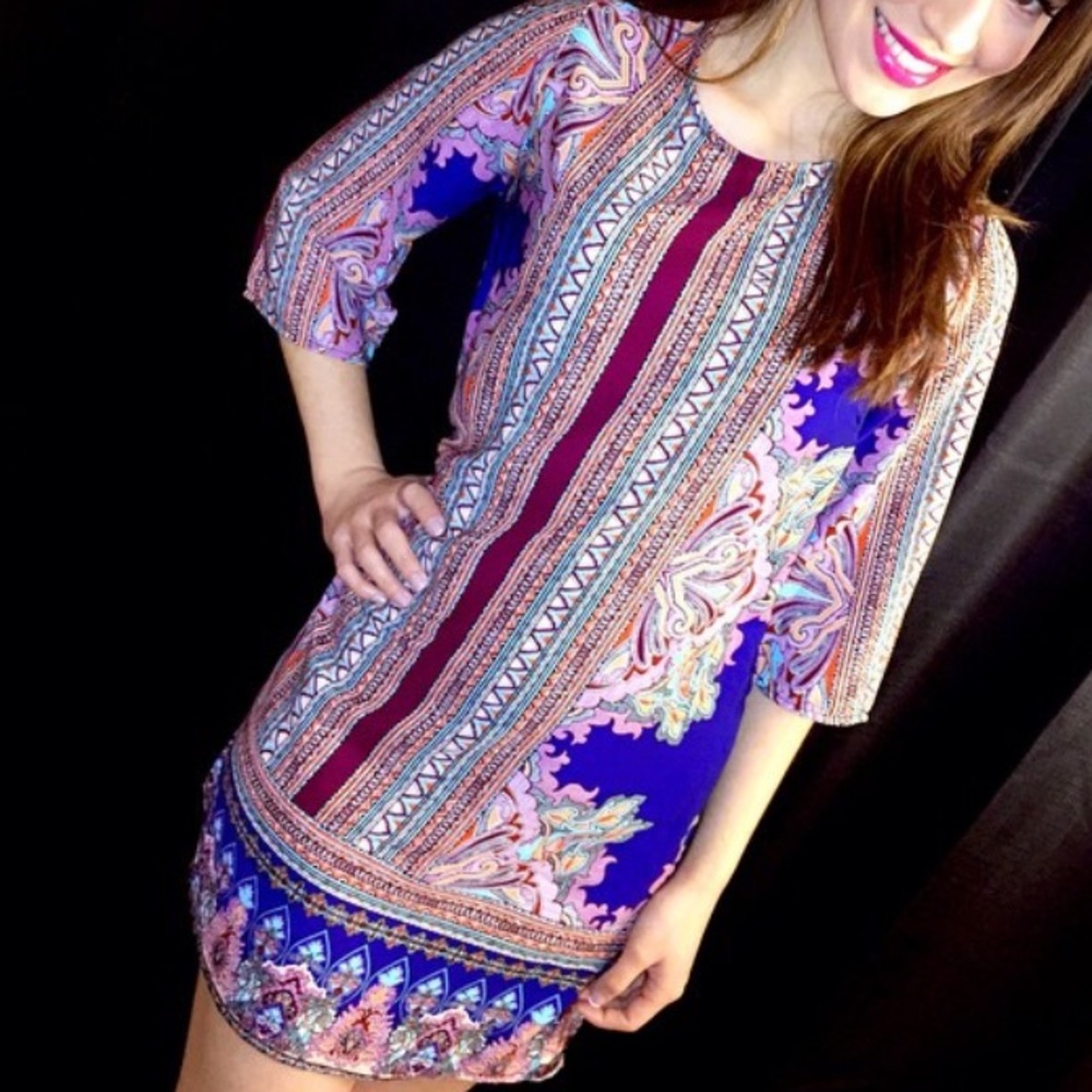 3 for $15 🌺 Francesca’s print mini t-shirt dress